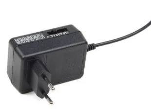 Univerzalni AC-DC adapteri