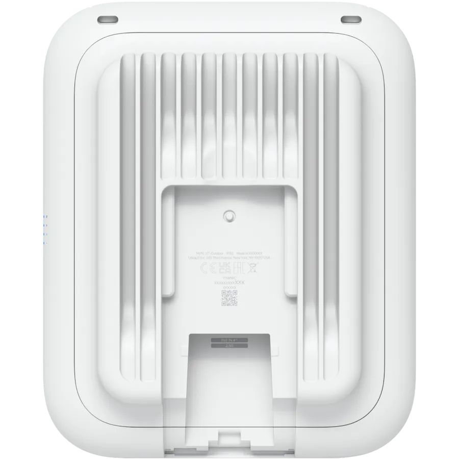 Ubiquiti U7-Outdoor All-weather WiFi 7 AP with 4 spatial streams, an integrated directional super antenna, and versatile mounting options Slika 3
