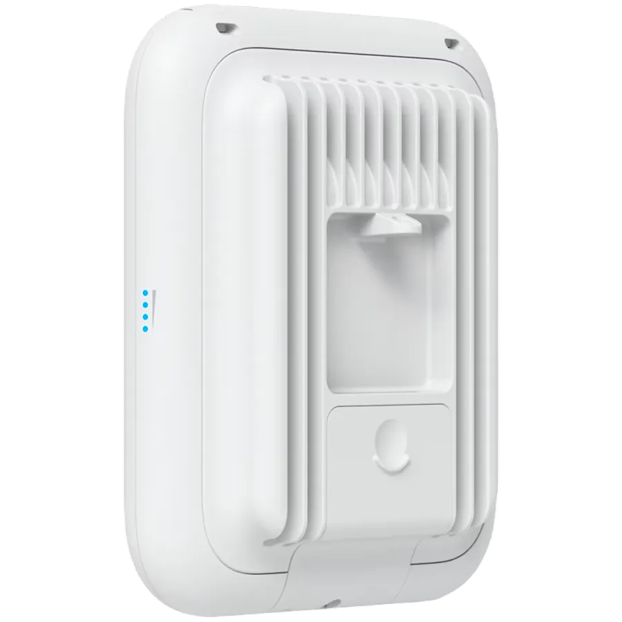 Ubiquiti U7-PRO-OUTDOOR WiFi 7, 6 spatial streams, 465 m2 open space coverage with the integrated directional super antenna, Powered using PoE+, 2.5 GbE uplink Slika 4