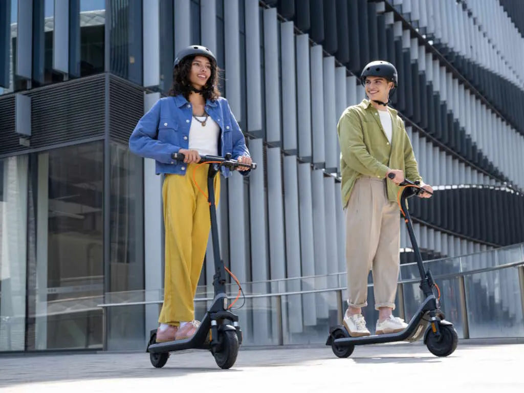 Segway Elektricni trotinet SEGWAY NINEBOT E2 E II Slika 1