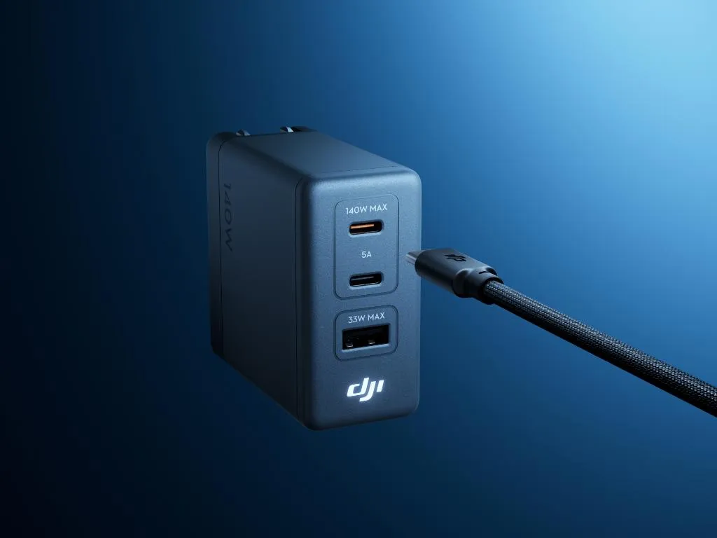 Punjac DJI Power 140W GaN Charging Combo (EU) Slika 1