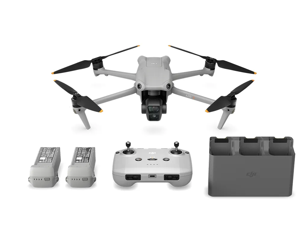 Dron DJI Air 3 Fly More Combo (DJI RCN2) Slika 1