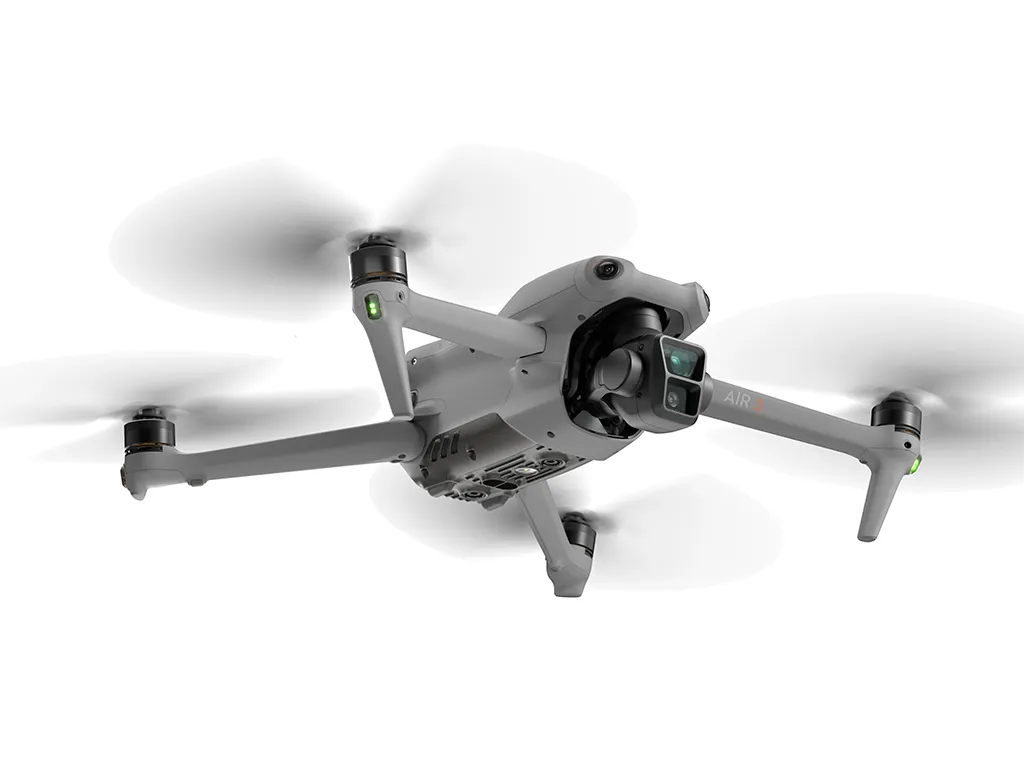 Dron DJI Air 3 Fly More Combo (DJI RC2) Slika 8