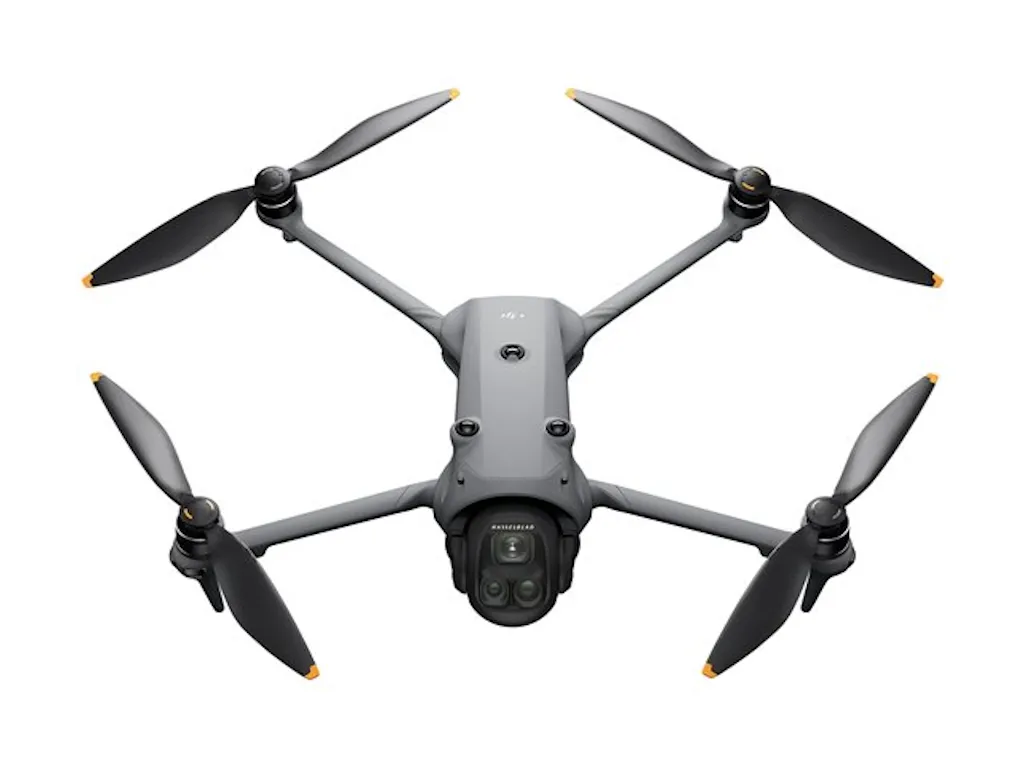 Dron DJI Mavic 4 Pro Slika 1