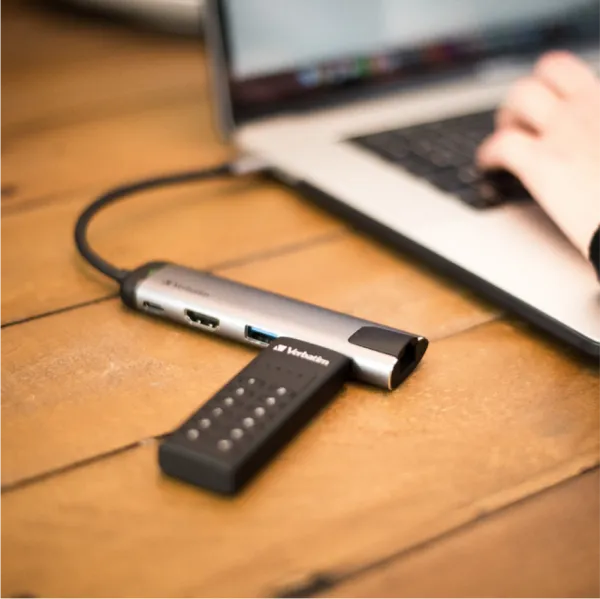 Flash Verbatim Keypad Secure USB3.0 32GB Slika 2