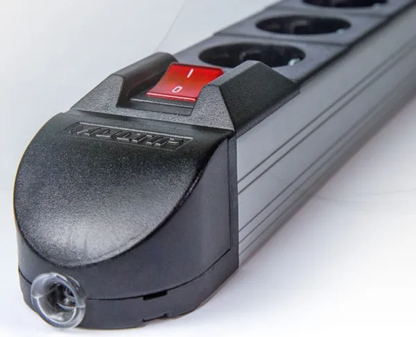 Produžni kabl Multip 1001244 sa 7 utičnica/prekidač/5m Slika 3