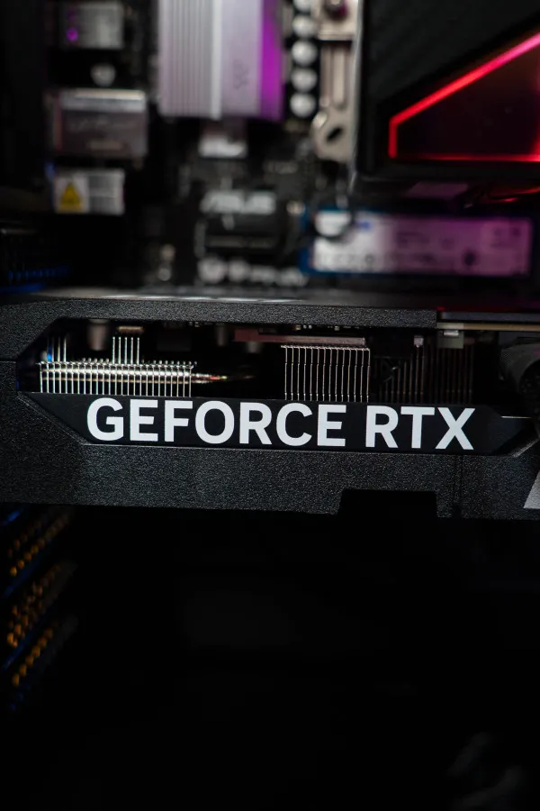 DSC - Powered by Kingston Računar DSCL Ryzen 9 7900X/64GB/M.2 2TB/RTX5080 16GB/1050W Slika 6