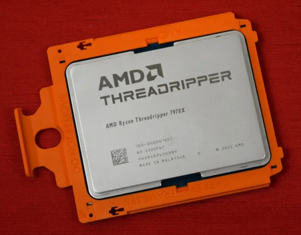 Nedefinisan CPU sTR5 AMD Ryzen Threadripper 7970X, 32C/64T, 4.0-5.30GHz 100-100001351WOF Slika 2