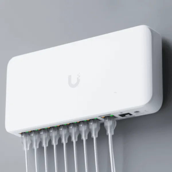 LAN Switch Ubiquiti SW-FLEX-2.5G-8-POE 8x2.5G/1x10G SFP+/196W Slika 2