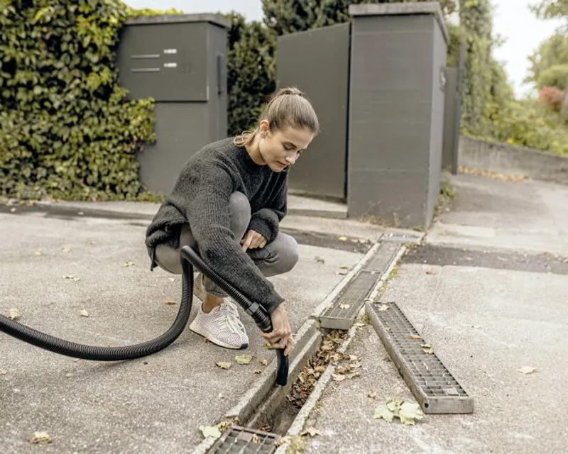 KARCHER WD 4 (V-20-5-22) Usisivač za suvo i mokro usisavanje sa izduvavanjem (1.628-209.0) Slika 7