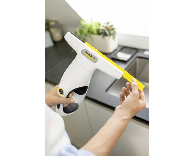 KARCHER WV 1 Compact Care Akumulatorski usisivač za prozore beli (1.633-628.0) Slika 3