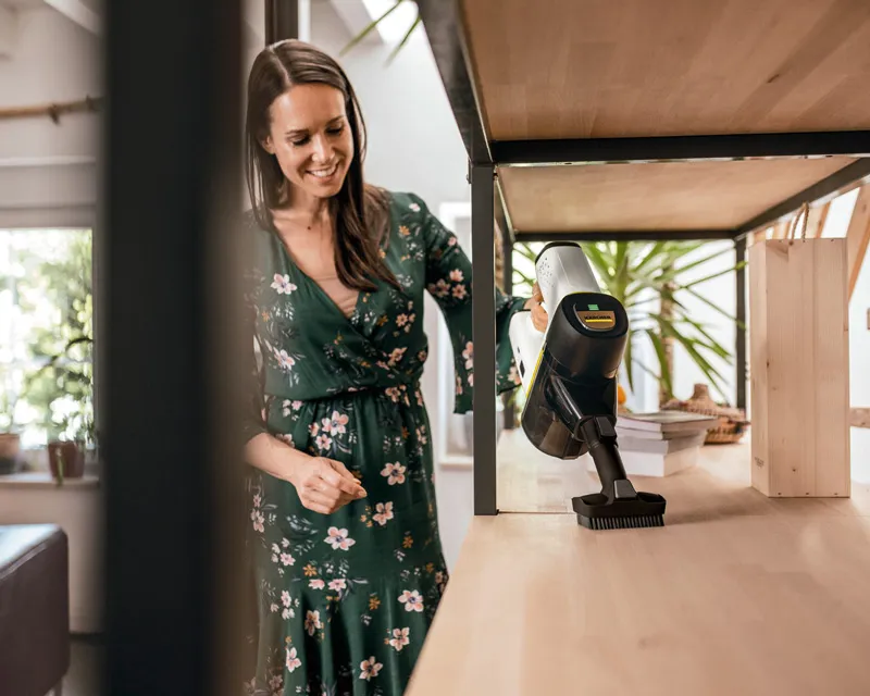 KARCHER VC 6 Štapni usisivač sa posudom beli Slika 5