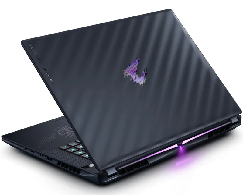 GIGABYTE AORUS MASTER 16 BZH 16 inch QHD+ OLED 240Hz 500nits Core Ultra 9 275HX 64GB 2TB SSD GeForce RTX 5090 24GB RGB Backlit Win11Pro gaming laptop  Slika 2