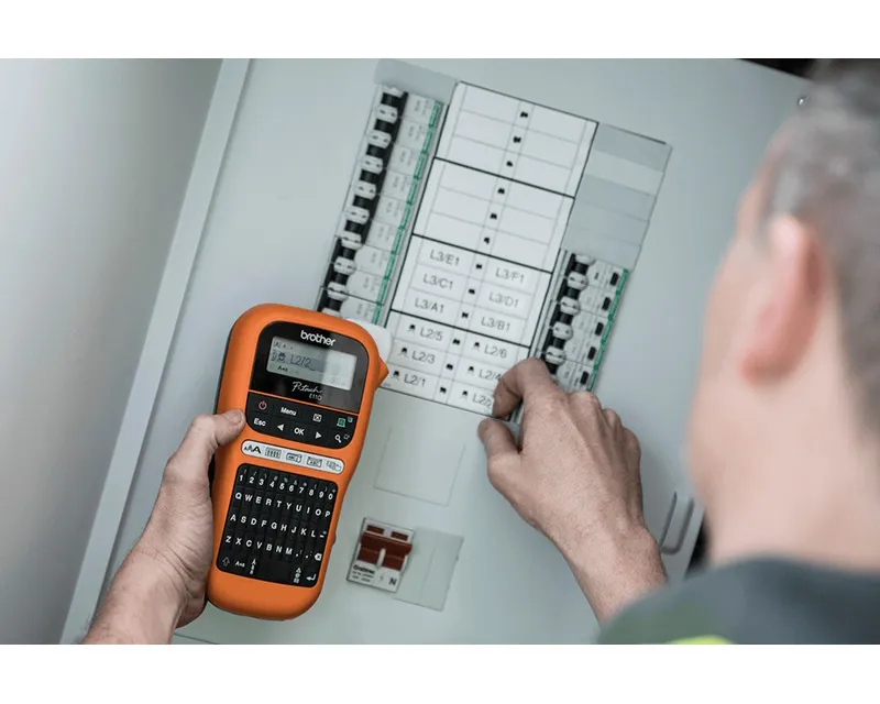 BROTHER PT-E110VP štampač nalepnica za električare (PTE110VPYJ1) Slika 6