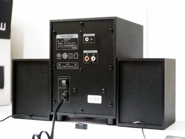MICROLAB Microlab M100 Aktivni drveni zvucnici 2.1 10W RMS (5W, 2x2.5W), 3.5mm Slika 2