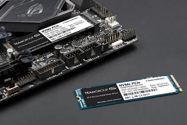 TEAM GROUP TeamGroup M.2 2280 256GB MP33 SSD PCIe Gen3 x4, NVM Express, 1600/1000MB/s TM8FP6256G0C101 Slika 1