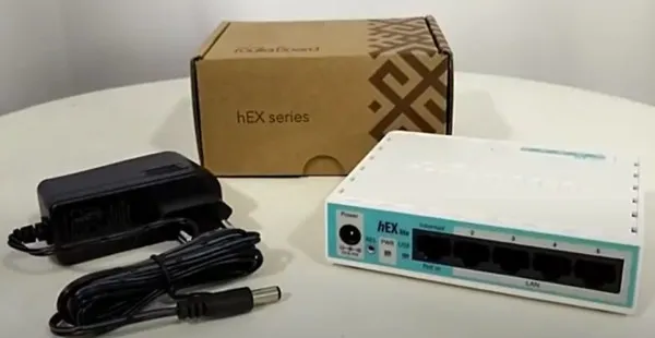 MikroTik RB750r2 heX LITE 5xLAN 10/100, 850MHz CPU, 64MB RAM, RouterOS L4 (265) Slika 3