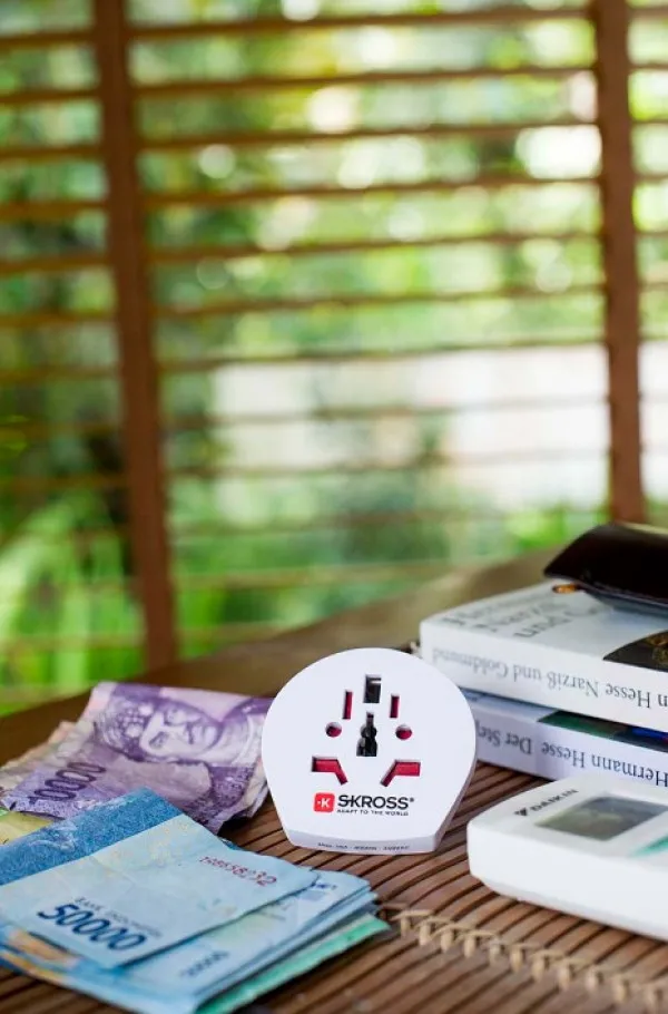 NEDIS Travel adapter SKR1500211E univerzalni Svetski na Evropski 13A Slika 7