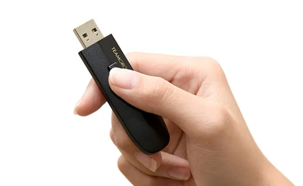 TEAM GROUP TeamGroup 128GB C186 USB 3.2 BLACK TC1863128GB01 Slika 1
