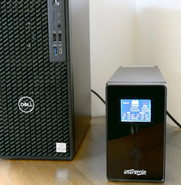 GEMBIRD EG-UPS-034 Gembird UPS sa stabilizatorom 1500VA 900W LCD Slika 1