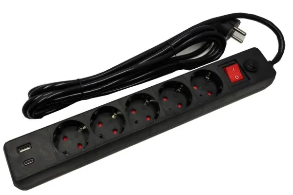 GEMBIRD SPG5-B-10(3G1.5)**Gembird produzni kabl sa zastitom i 5 uticnica, 5V/3.1A USB-A+C 16A/3500W 3m (765) Slika 1