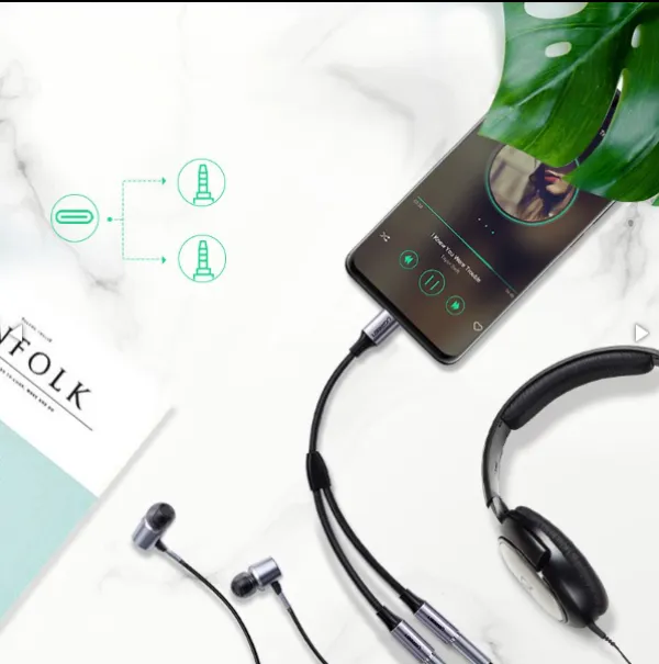 UGREEN USB-C M. na 2 x Audio 3.5mm F. 25cm Slika 2