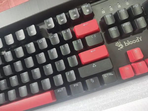 A4 TECH A4-S515R A4Tech Bloody MEHANICKA gejmerska tastatura sa naslonom Slika 1