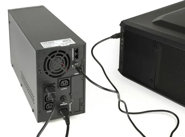 EG-UPS-PS2000-01 Gembird UPS sa stabilizatorom 2000VA (1600W) pure sine wave, LCD, USB, black Slika 3