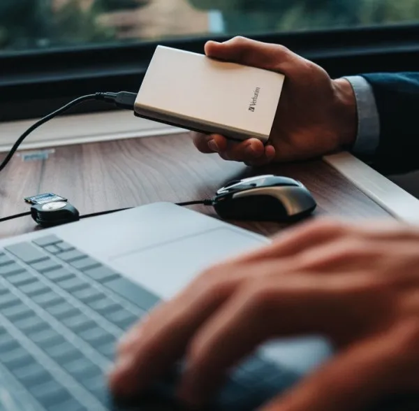 Verbatim EHV53071 SILVER 1TB, 2.5inc, Eksterni hard disk USB 3.0 Slika 2