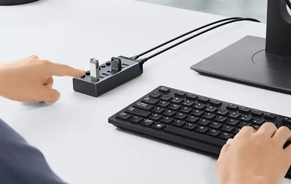 USB Hub 7 port Ugreen CM481 3.0 Tip C DC 12V napajanje Slika 4