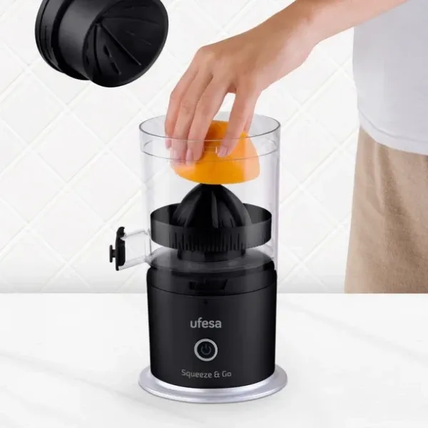 Cediljka za citruse Ufesa Squeeze&Go/punjivi/snaga 45W/crni Slika 1